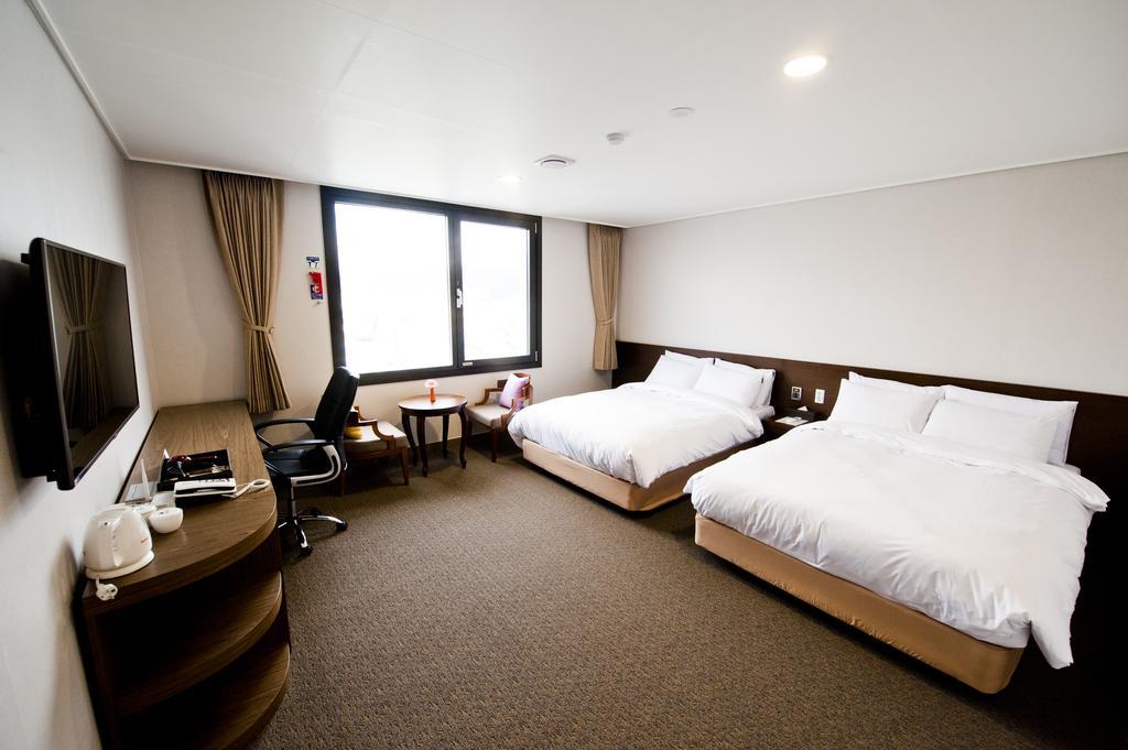Jeonju Yeonghwa Hotel Quarto foto
